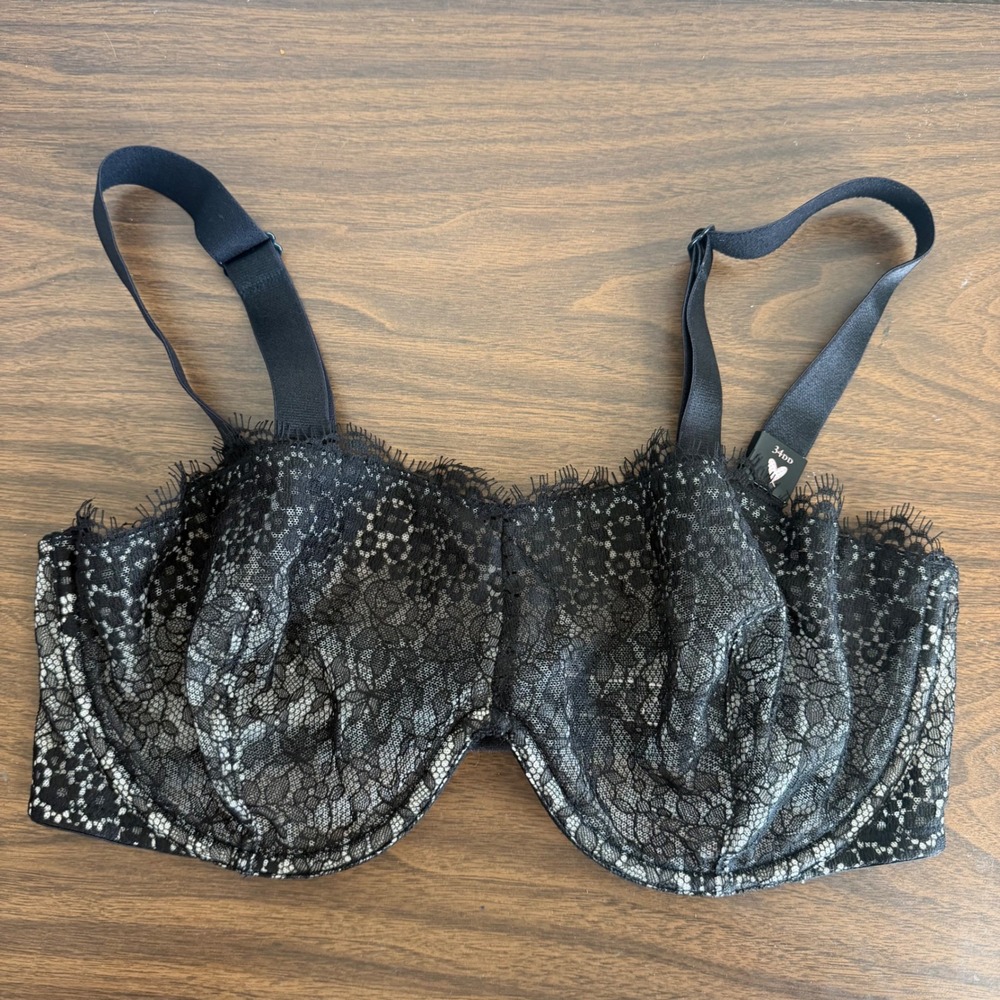 Victoria's Secret Black Eyelash Lace Balconet Bra Underwire 34DD Sexy